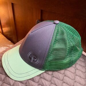Pistil Women’s Trucker Hat, good condition